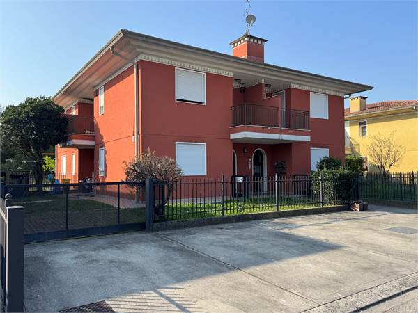 APPARTAMENTO 1 Camera e studiolo a San Fior.